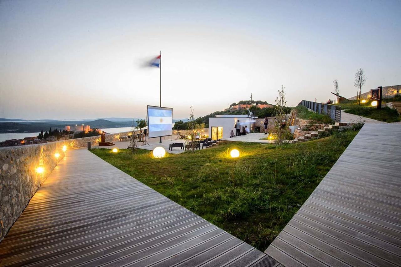 Apartment Bila Šibenik Exteriör bild